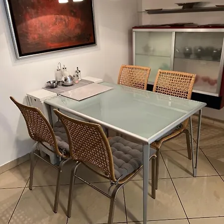 Apartman S Vyhladom Na Hrad